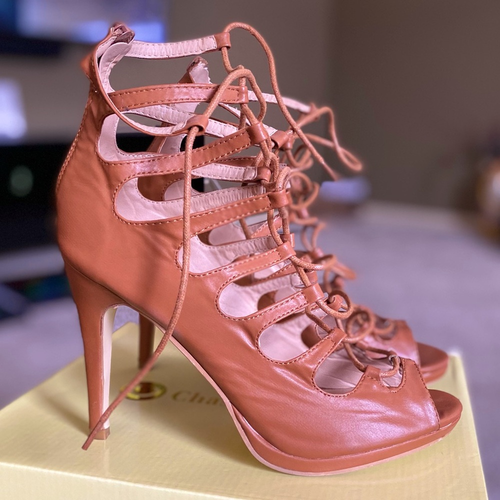 CHASE + CHOLE | DAKOTA - LACE-UP SANDAL / SIZE: 9